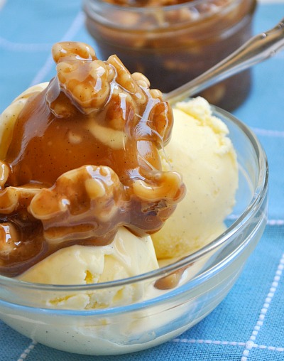 vanilla bean gelato with caramel nut sauce