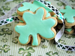 Thumbnail image for Shamrock Sugar Cookies