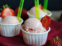 Thumbnail image for Homemade Strawberry Ice Cream