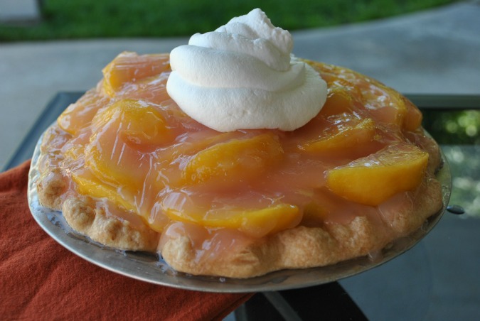 Fresh Peach Pie | www.you-made-that.com