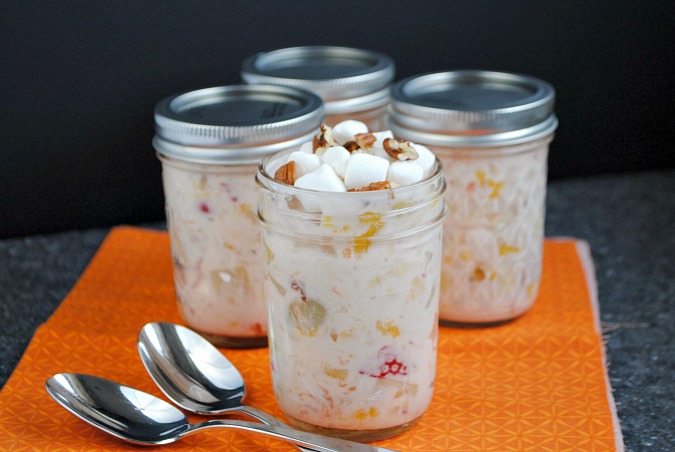 fruit salad- in jars to go | you-made-that.com