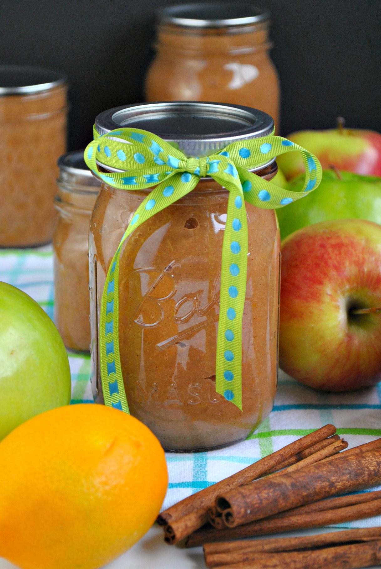 Homemade Spiced Applesauce