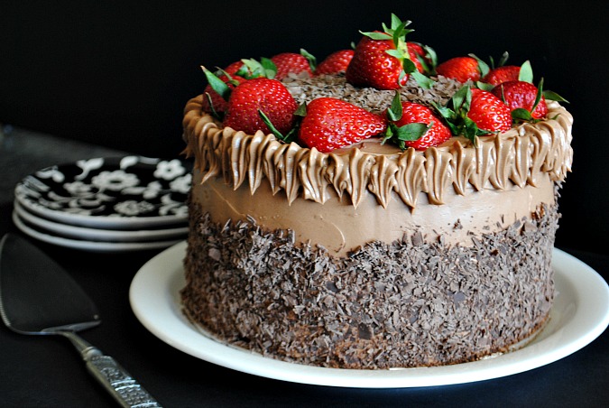 Chocolate cake with strawberries |Suzanne www.you-made-that.com