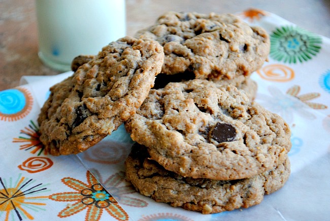 peanutbutter oatmeal chocolate chip cookies