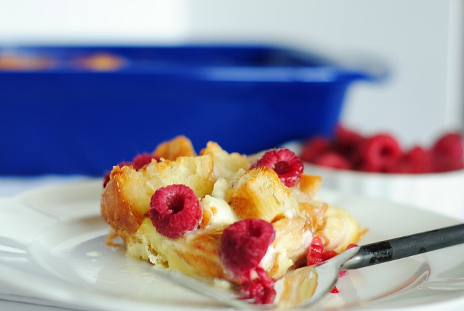 Baked Raspberry French Toast Strata| you-made-that.com