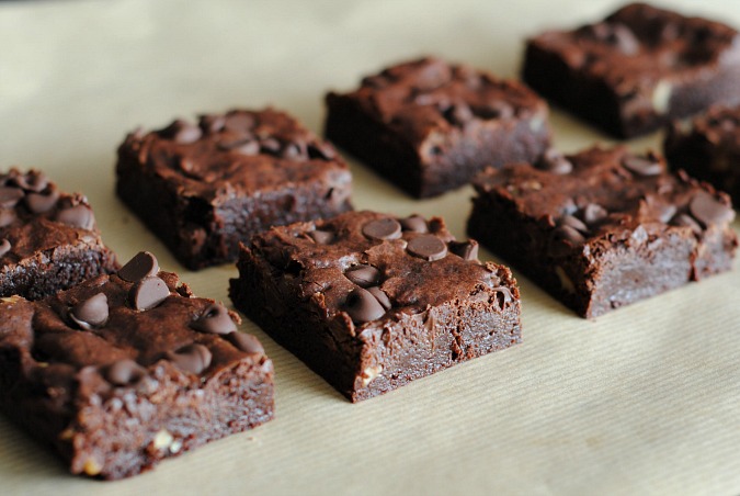 Brown butter double chocolate walnut brownies | you-made-that.com