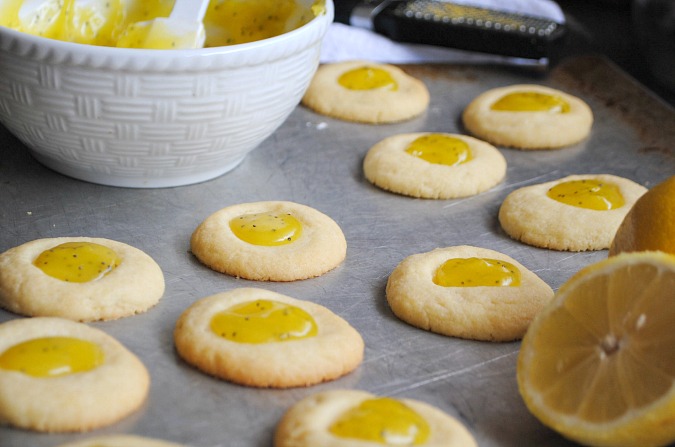 Lemon poppy seed curd thumbprint cookies you-made-that.com