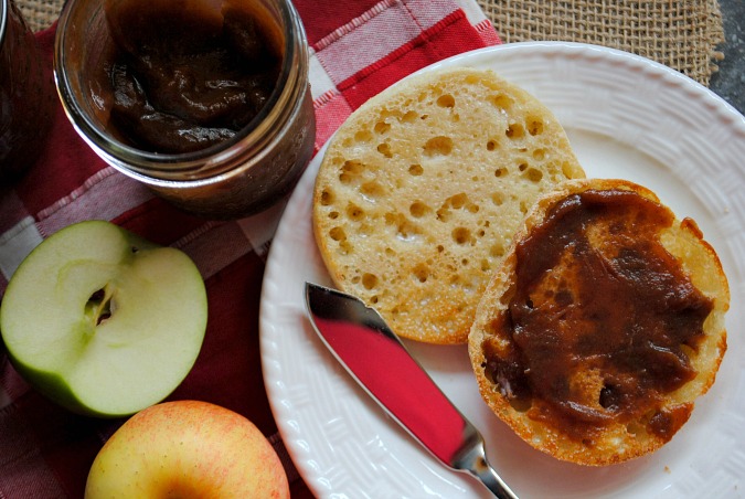 Apple butter {made in the slow cooker} | you-made-that.com
